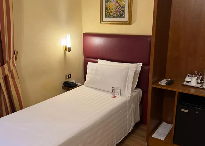 Otel Western Astrid 3*