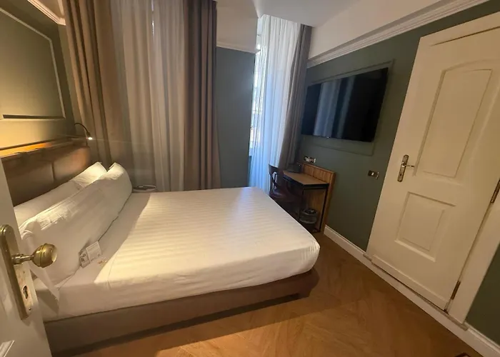 Otel Western Astrid 3*
