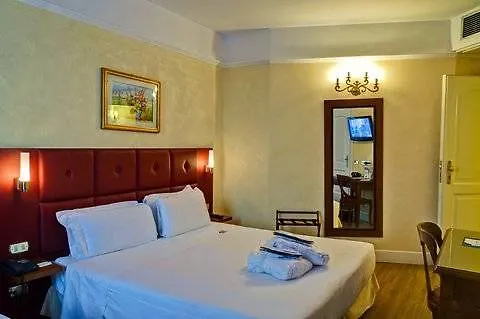Otel Western Astrid 3*